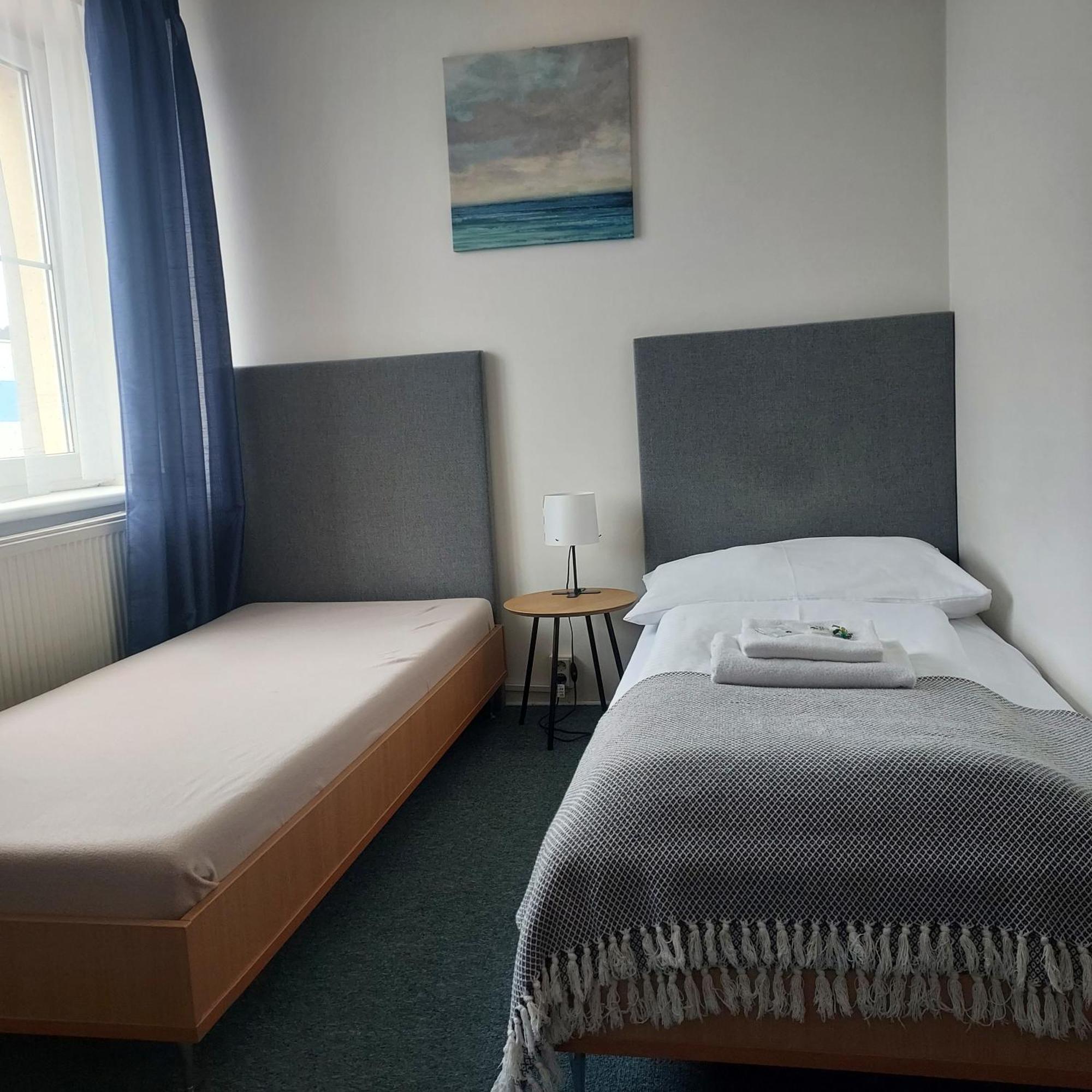 Garni G Hotel Жилина Екстериор снимка