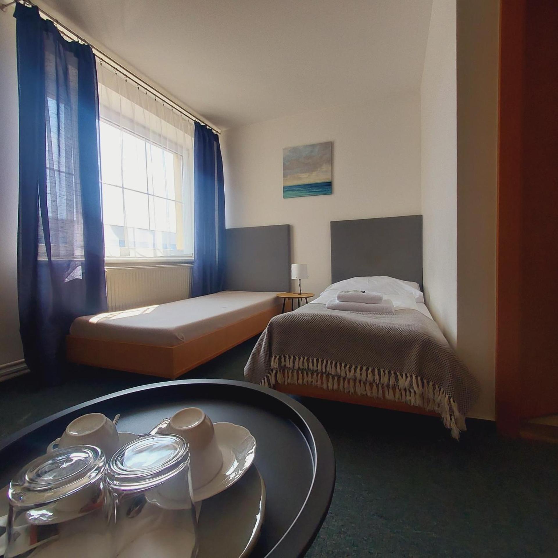 Garni G Hotel Жилина Екстериор снимка